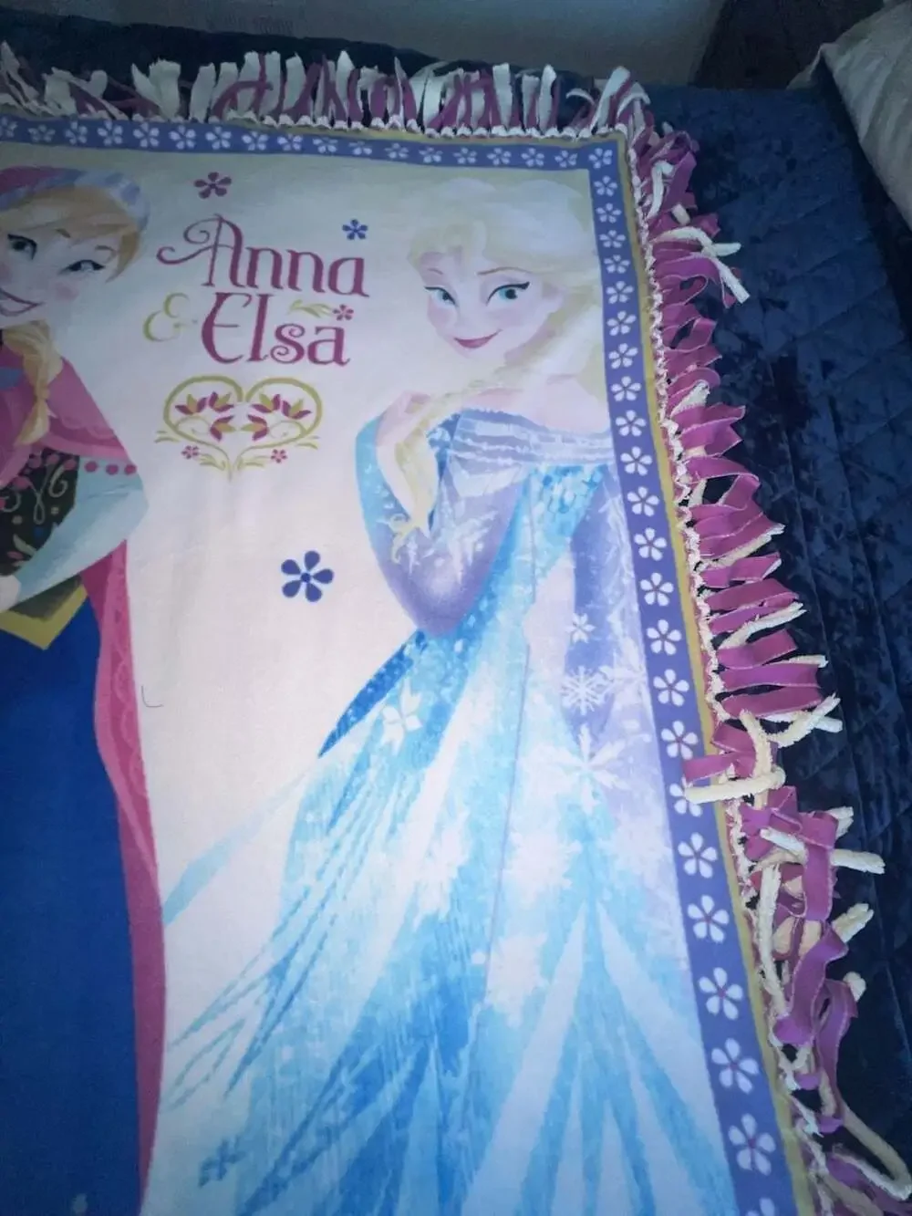Disney Frozen Anna and Elsa Handmade Fleece Tie-Edge Blanket